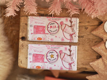 Load image into Gallery viewer, 100g The Pink Christmas Chocolate Bar