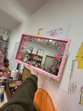 Load image into Gallery viewer, The Daily Mirror 6 (large scallop) “Cute Doodles”
