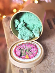 Green (Because “Pink Goes Good With Green”) Love Spells Bath Crumble
