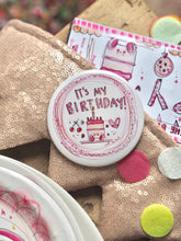 Load image into Gallery viewer, ‘It’s My Birthday!’ Cute Cake Badge
