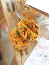 Load image into Gallery viewer, PRE ORDER The BIG DADDY Box Of 6 Luxury Made By Leah Cookies (&amp; Matching Cookie Card)
