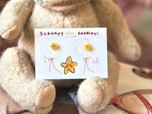 Load image into Gallery viewer, Scrumpy Star Earrings
