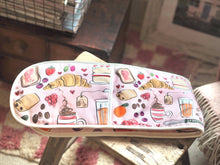 Load image into Gallery viewer, The Foodie Oven Gloves
