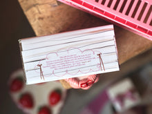 Load image into Gallery viewer, The Bunch Of Roses 100g Chocolate Bar
