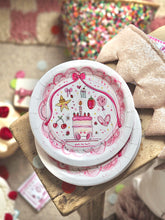 Load image into Gallery viewer, Made by Leah 8 Cute Paper Party Plates
