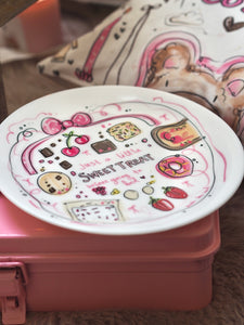 ‘A Little Sweet Treat Before Bed’ Plate