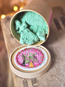 Green (Because “Pink Goes Good With Green”) Love Spells Bath Crumble