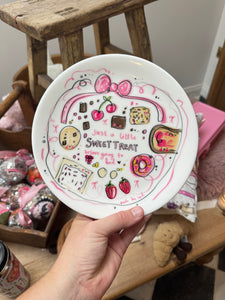 ‘A Little Sweet Treat Before Bed’ Plate