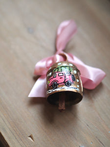 Hand Painted Brass Bell 5 ‘Driving Home For Christmas’