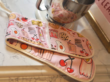 Load image into Gallery viewer, The Foodie Oven Gloves
